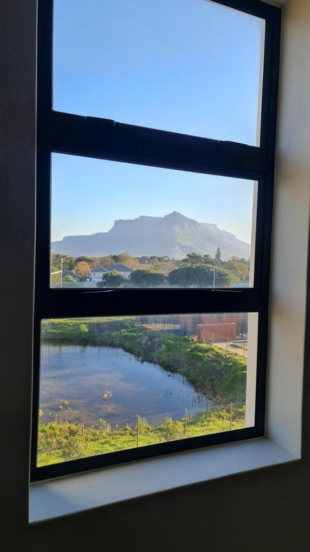 1 Bedroom Property for Sale in Pinelands Western Cape